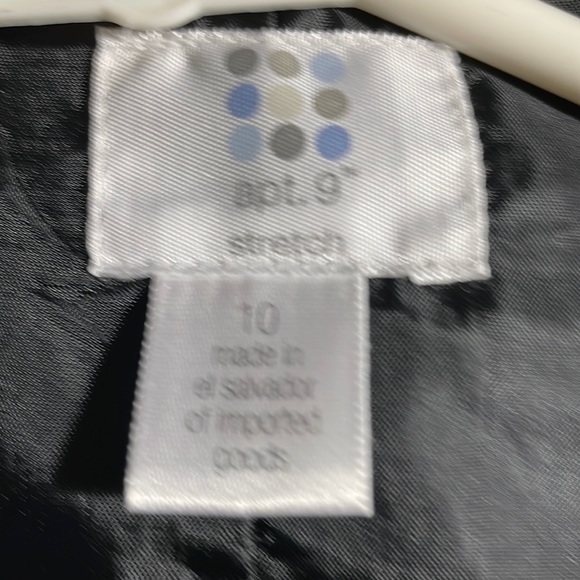 Apt. 9 EUC long coat with pockets and hidden buttons size 10 - Picture 2 of 12